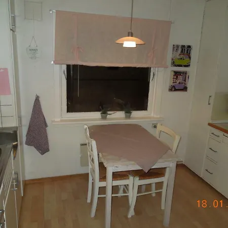 Varmanns Vei Overnatting Apartament *